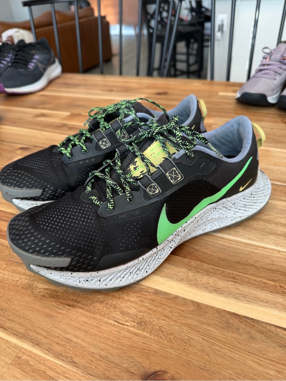 Nike Trail Pegasus Running Shoes with Green Accent - Men's - Picture 4 of 8